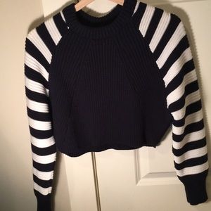NWT Topshop navy cropped sweater